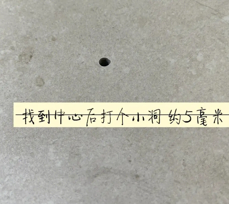 北塔瓷砖空鼓维修公司专业解答在瓷砖铺贴过程中，如果砂料搅拌不均匀，将会带来以下问题